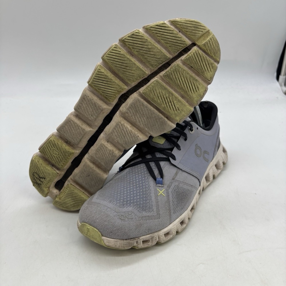 On Cloud Running Shoes Womens 9 B US Sneakers Alloy / Lily Grey Comfort